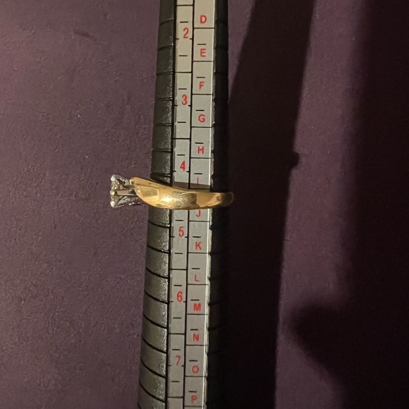 18k Wedding Solitaire and Matching Band - Picture 10 of 10